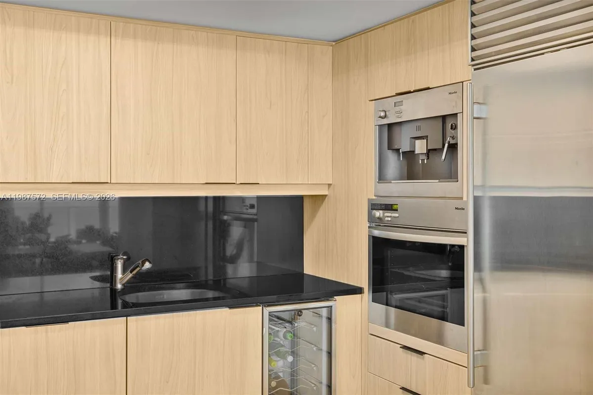 1331 Brickell Bay Dr # 1606, Miami FL 33131