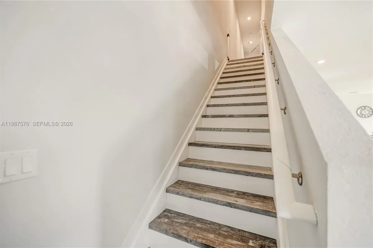 10902 SW 232nd Ter, Homestead FL 33032