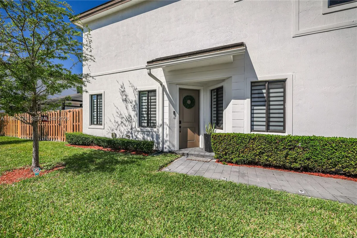 10902 SW 232nd Ter, Homestead FL 33032