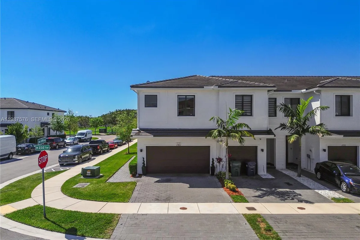 10902 SW 232nd Ter, Homestead FL 33032