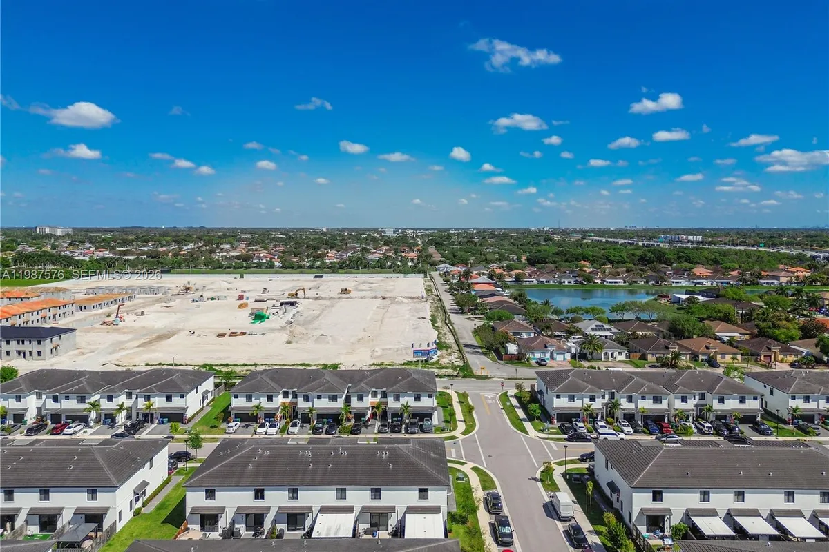 10902 SW 232nd Ter, Homestead FL 33032