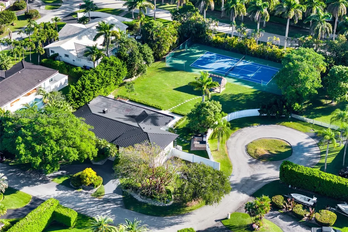 14615 SW 77th Ct, Palmetto Bay FL 33158