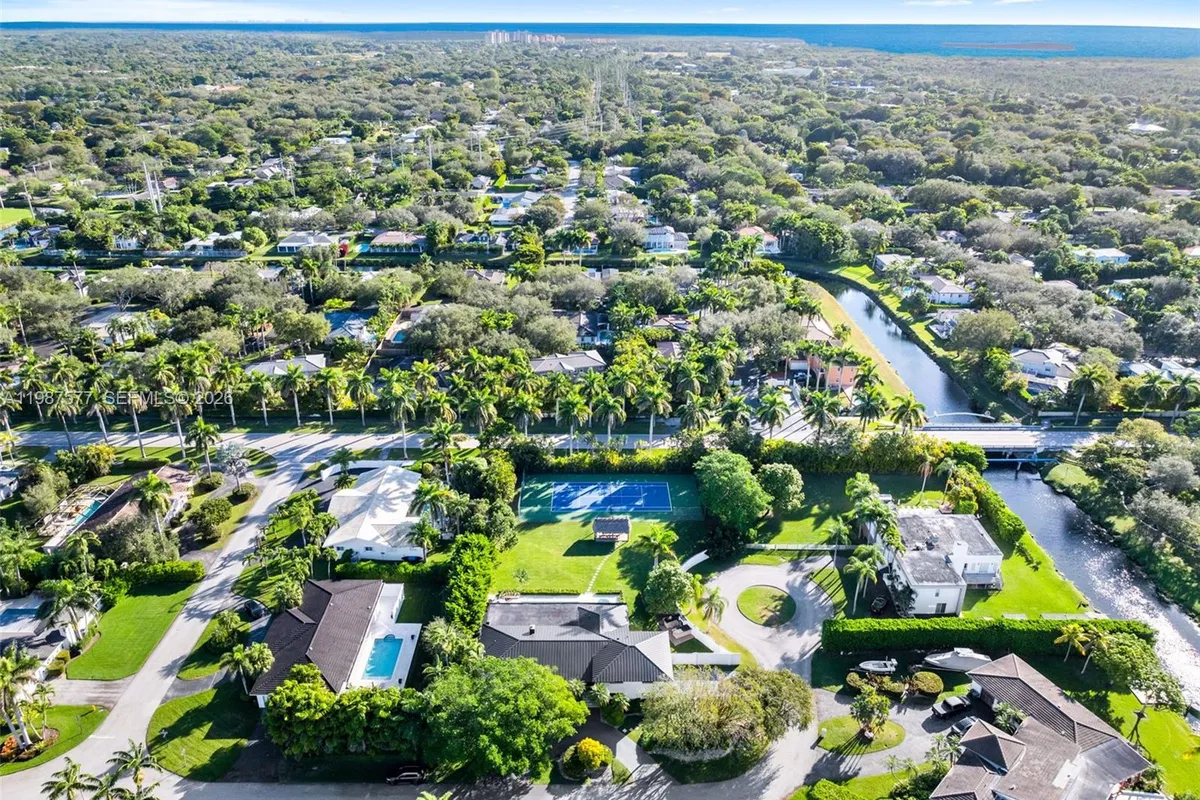 14615 SW 77th Ct, Palmetto Bay FL 33158