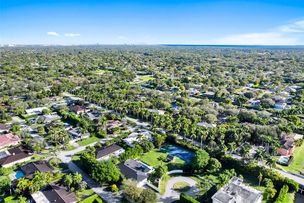 14615 SW 77th Ct, Palmetto Bay FL 33158