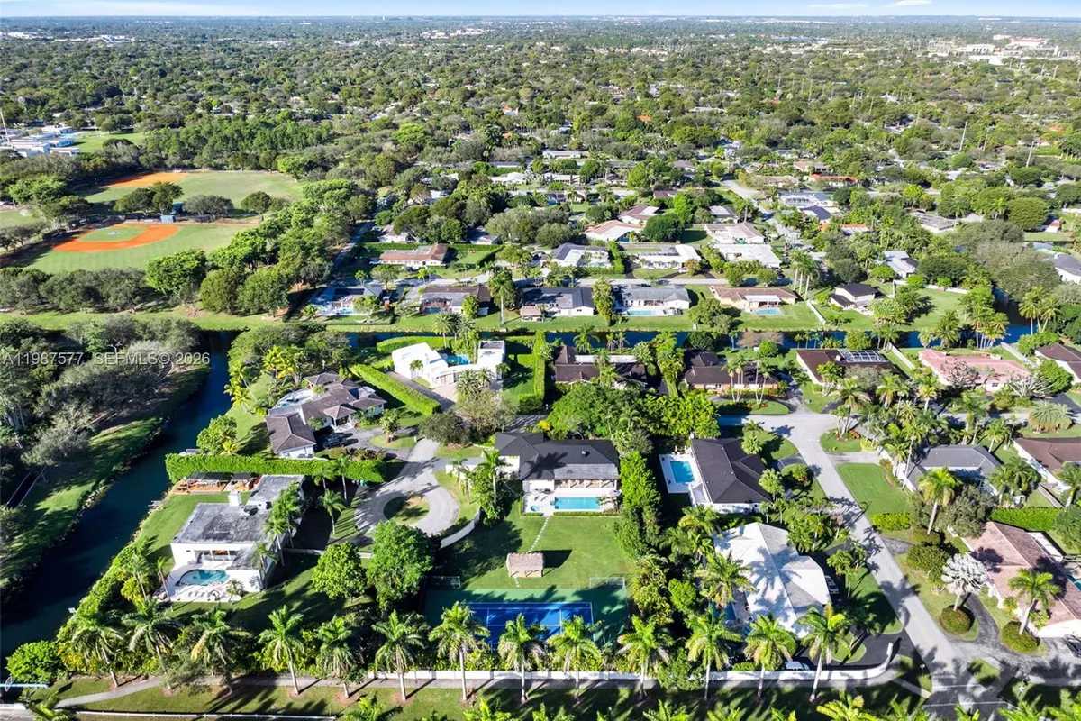 14615 SW 77th Ct, Palmetto Bay FL 33158