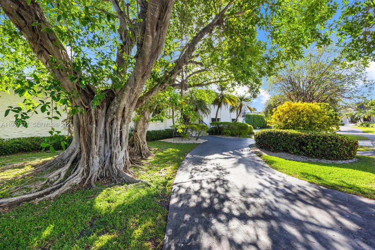 14615 SW 77th Ct, Palmetto Bay FL 33158