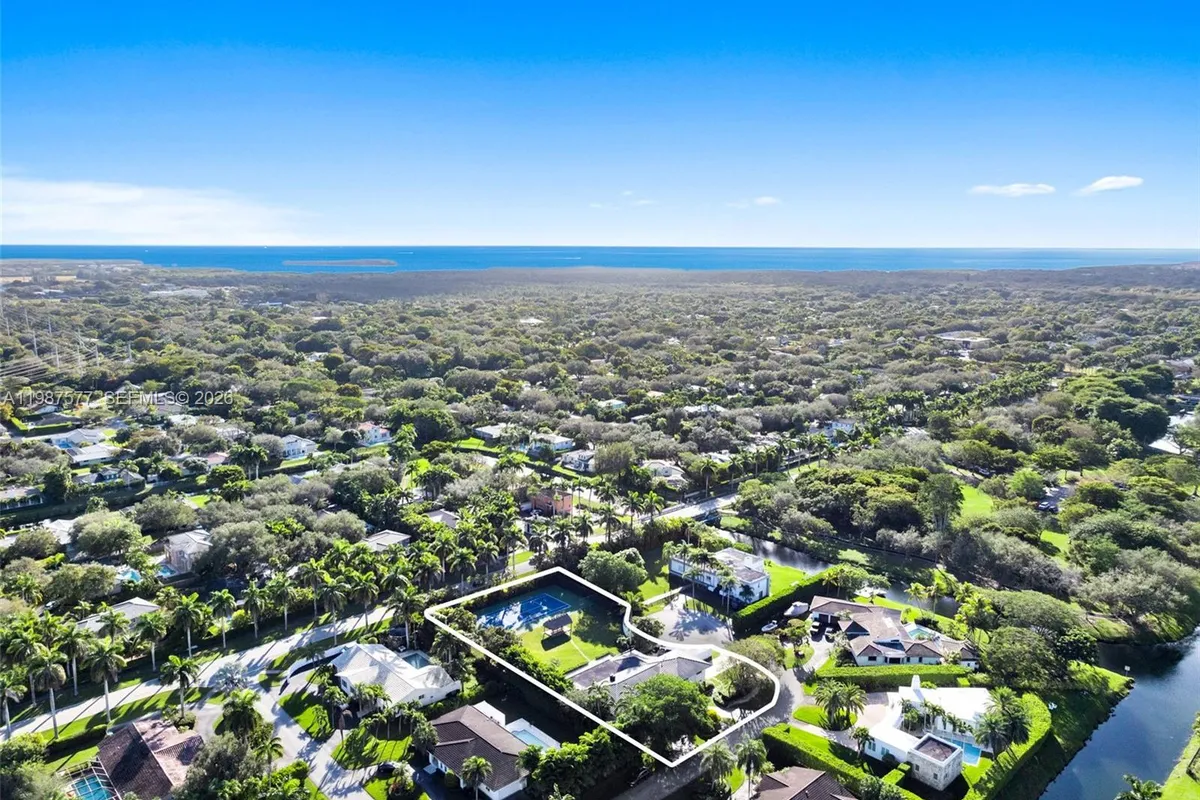 14615 SW 77th Ct, Palmetto Bay FL 33158