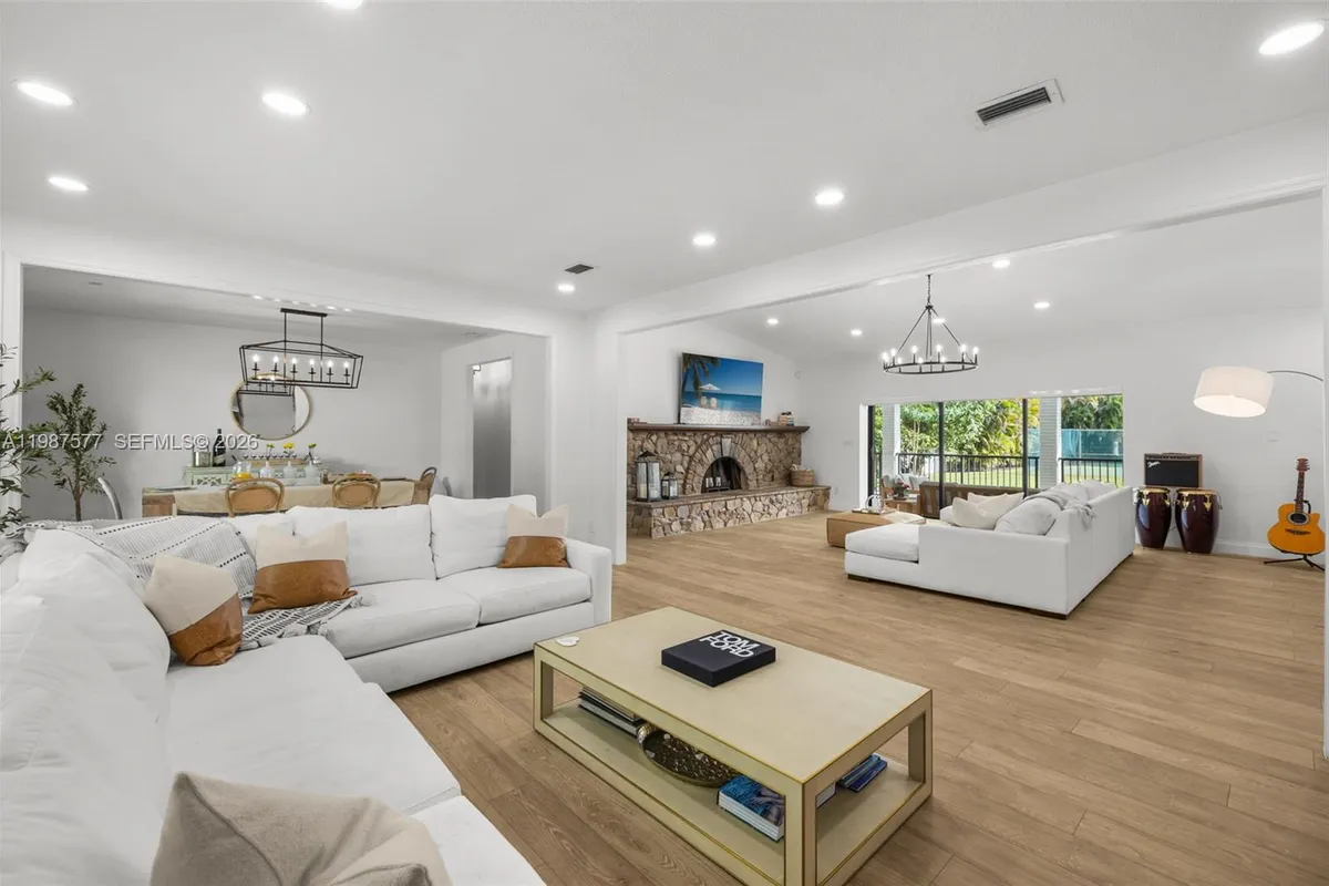 14615 SW 77th Ct, Palmetto Bay FL 33158