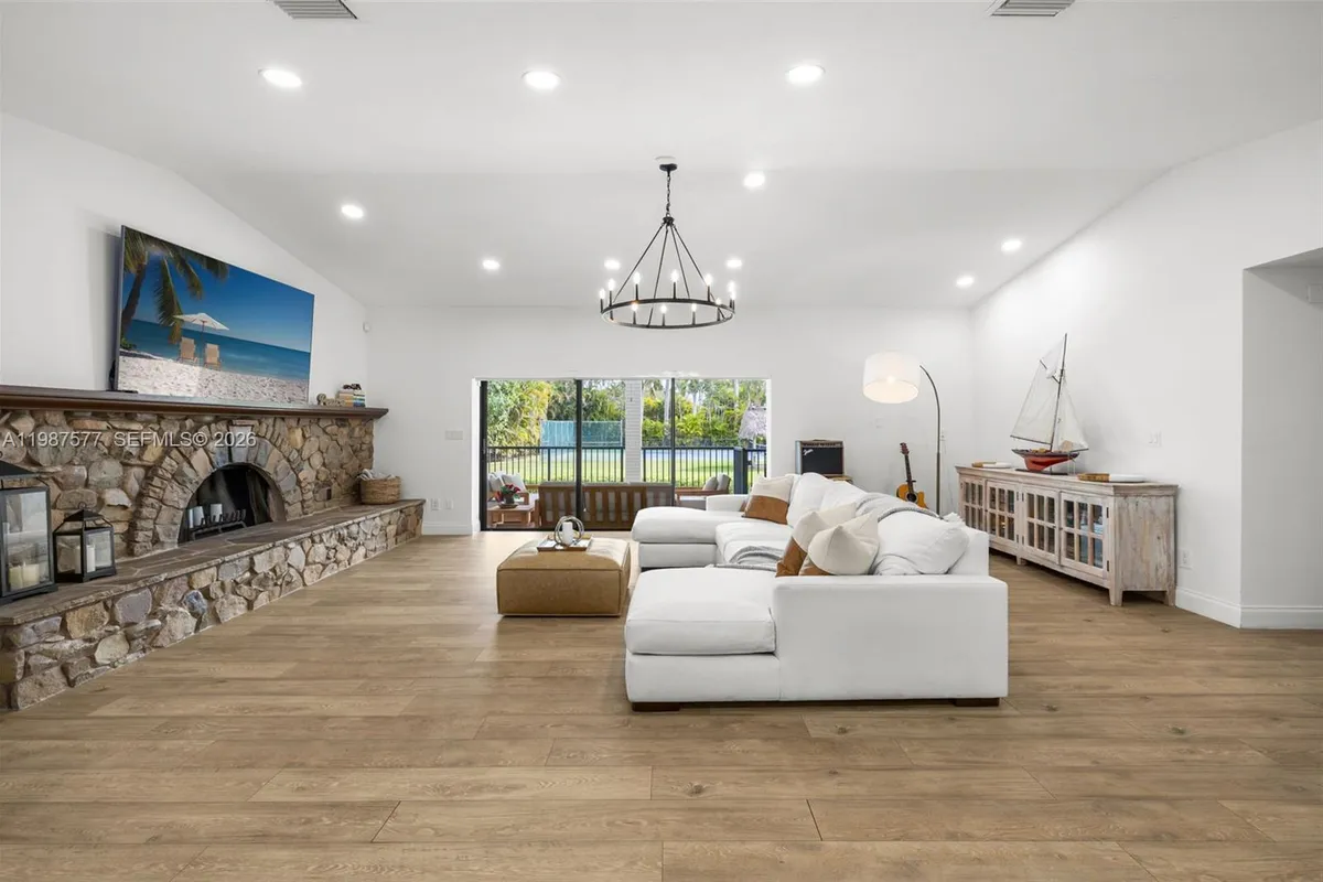 14615 SW 77th Ct, Palmetto Bay FL 33158