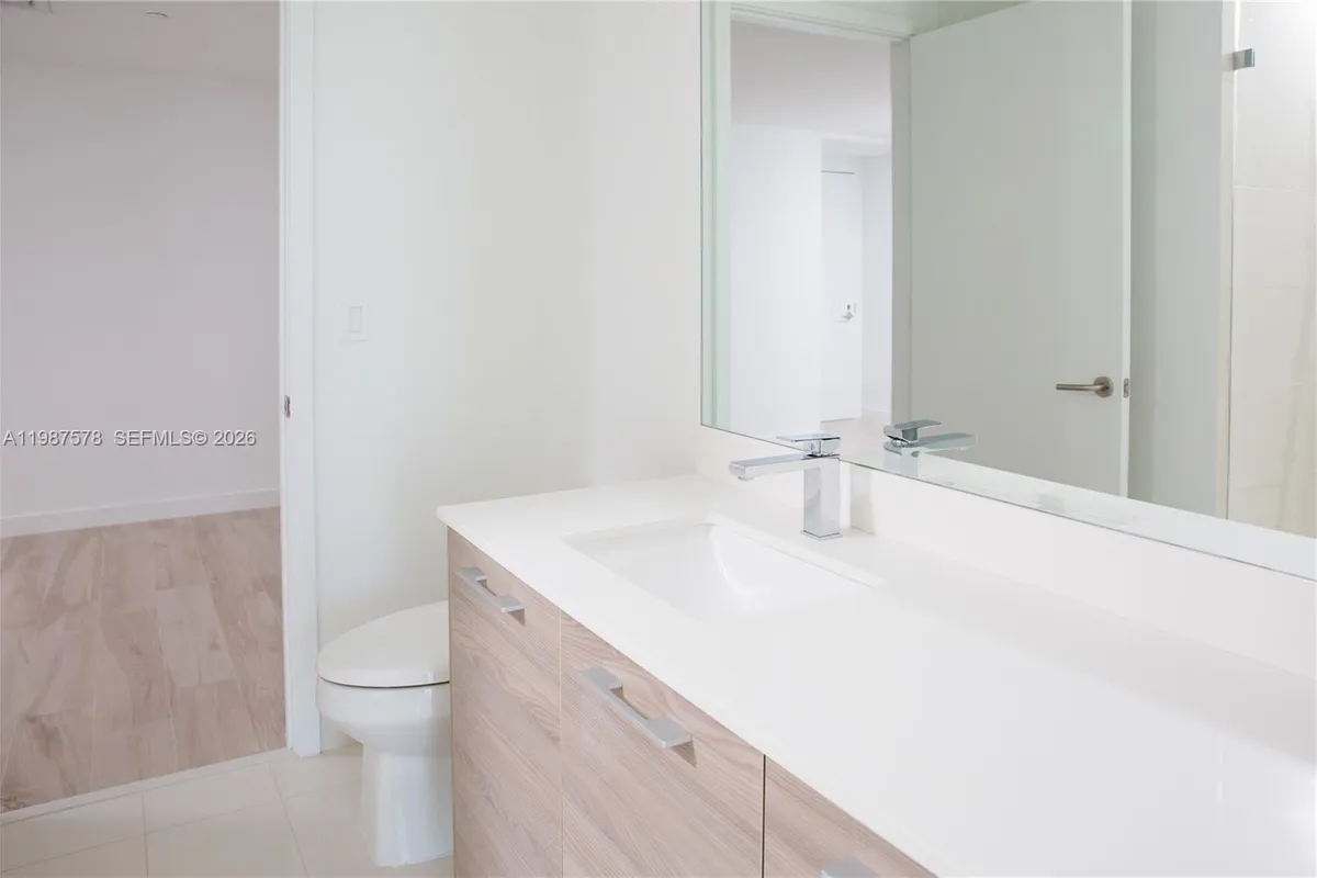 1300 S Miami Ave # 2702, Miami FL 33130