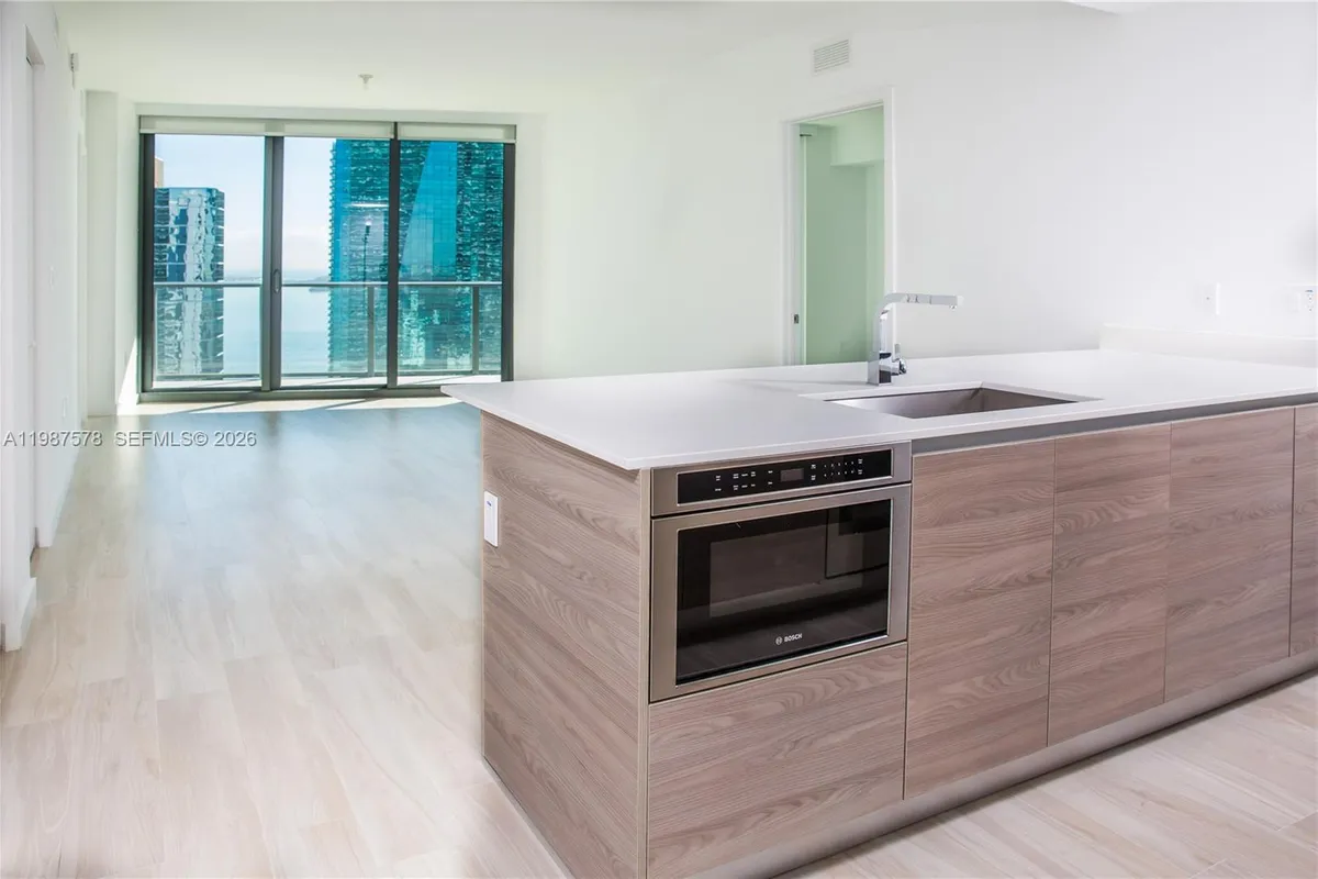 1300 S Miami Ave # 2702, Miami FL 33130