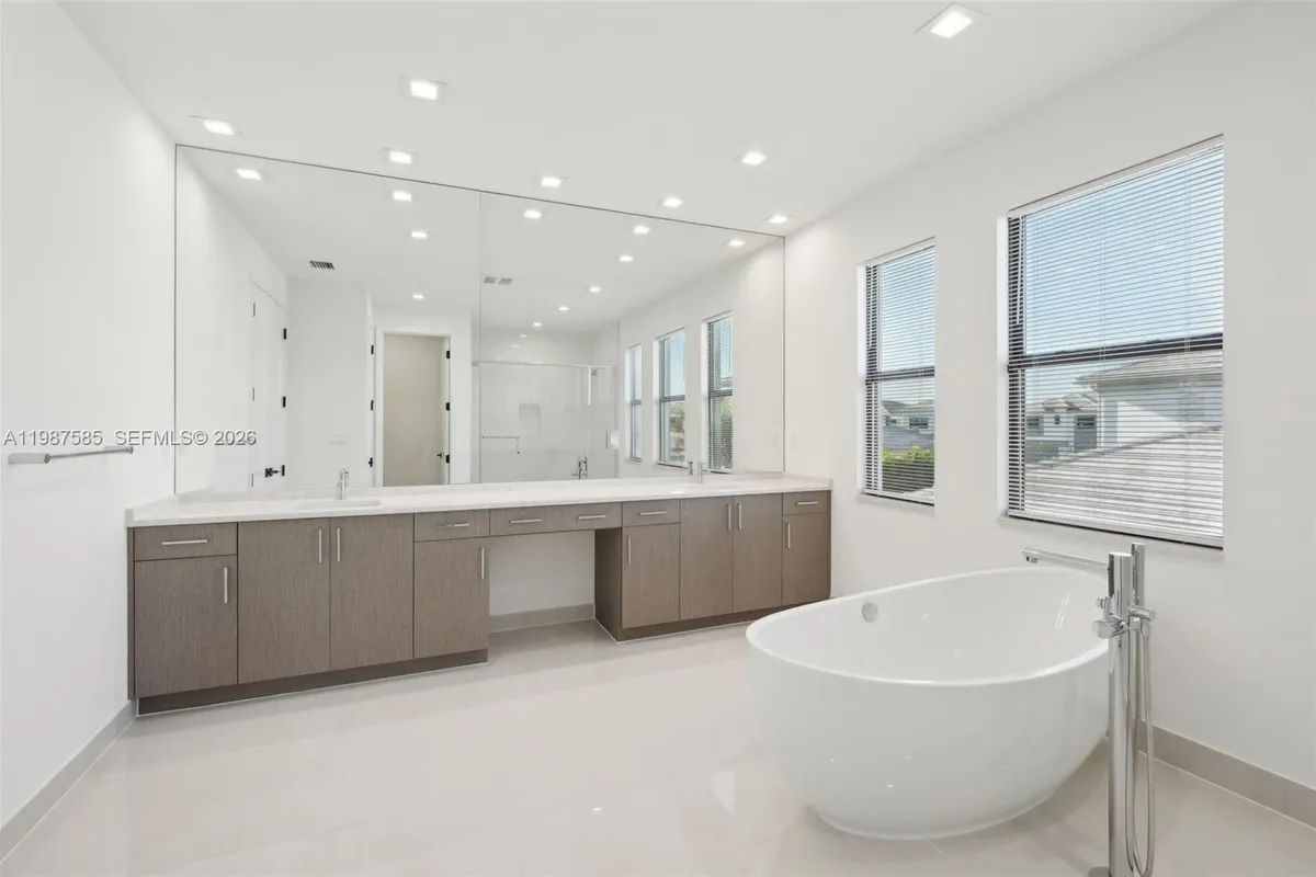 13076 Feathering Way, Palm Beach Gardens FL 33412