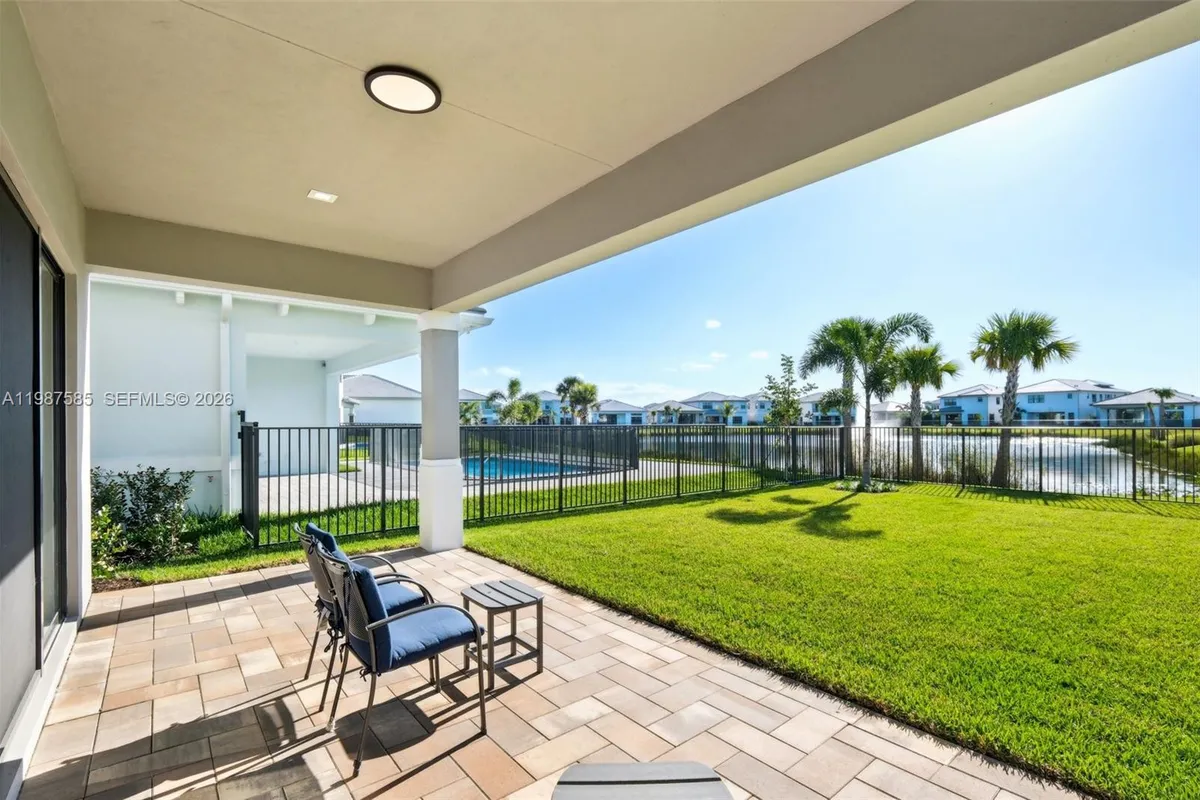 13076 Feathering Way, Palm Beach Gardens FL 33412