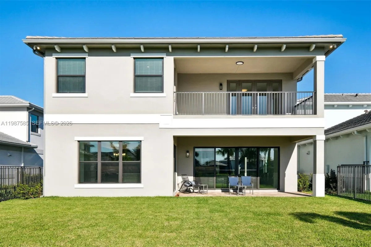 13076 Feathering Way, Palm Beach Gardens FL 33412