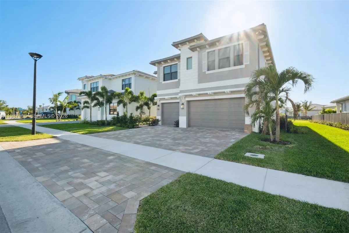 13076 Feathering Way, Palm Beach Gardens FL 33412