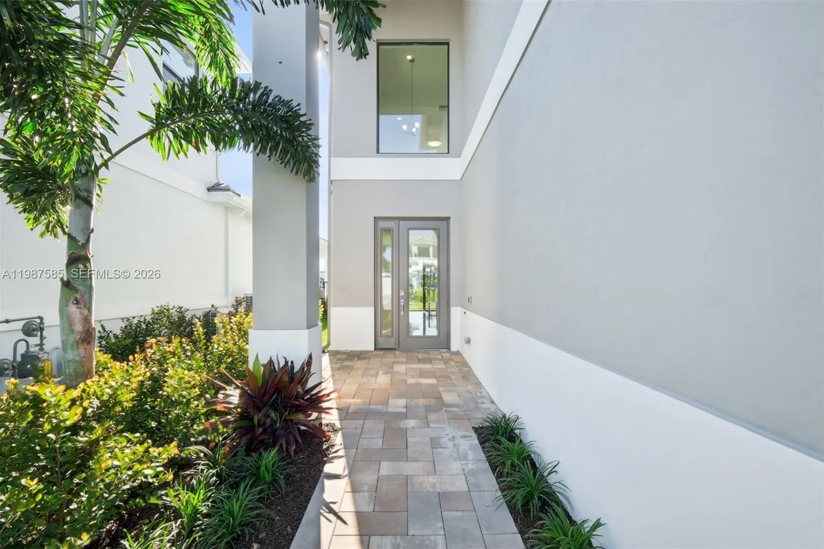 13076 Feathering Way, Palm Beach Gardens FL 33412