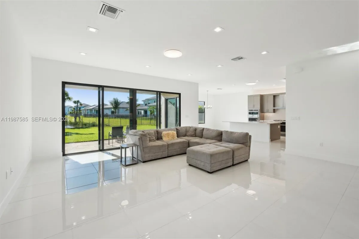 13076 Feathering Way, Palm Beach Gardens FL 33412