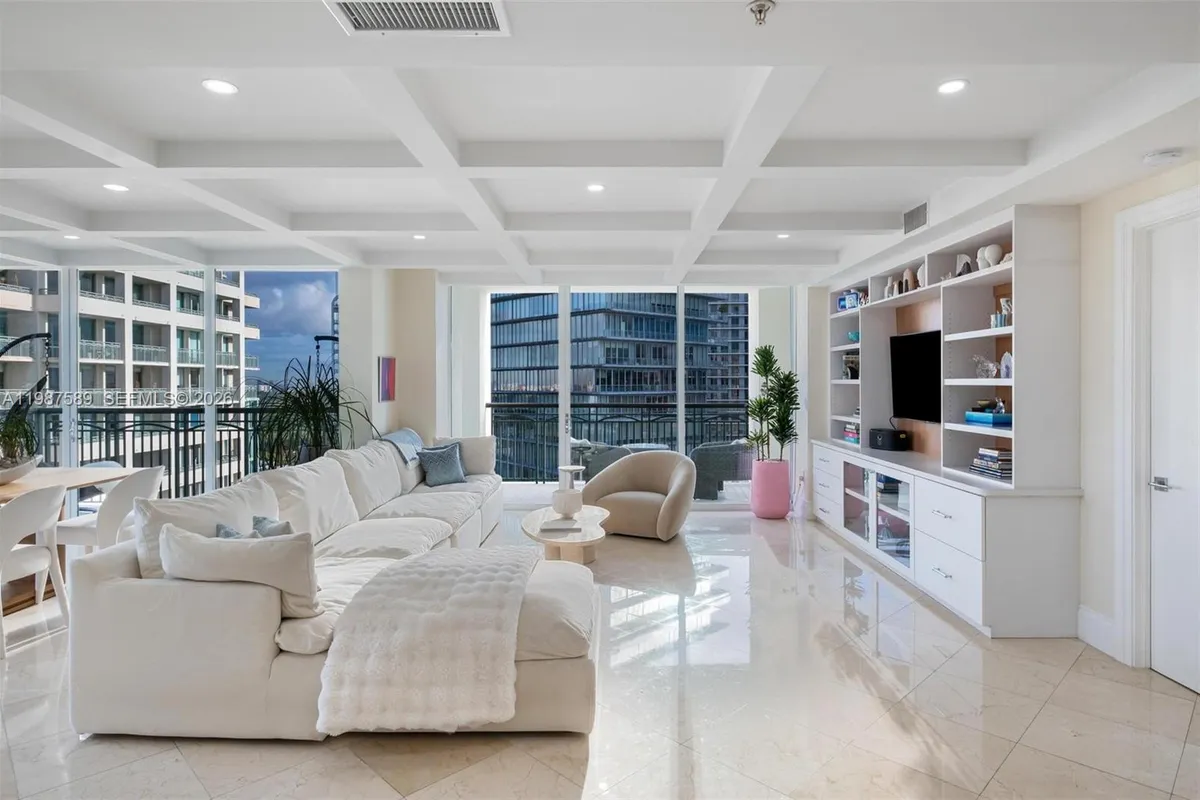 3400 SW 27th Ave # 1706, Miami FL 33133