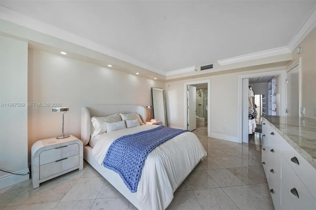 3400 SW 27th Ave # 1706, Miami FL 33133