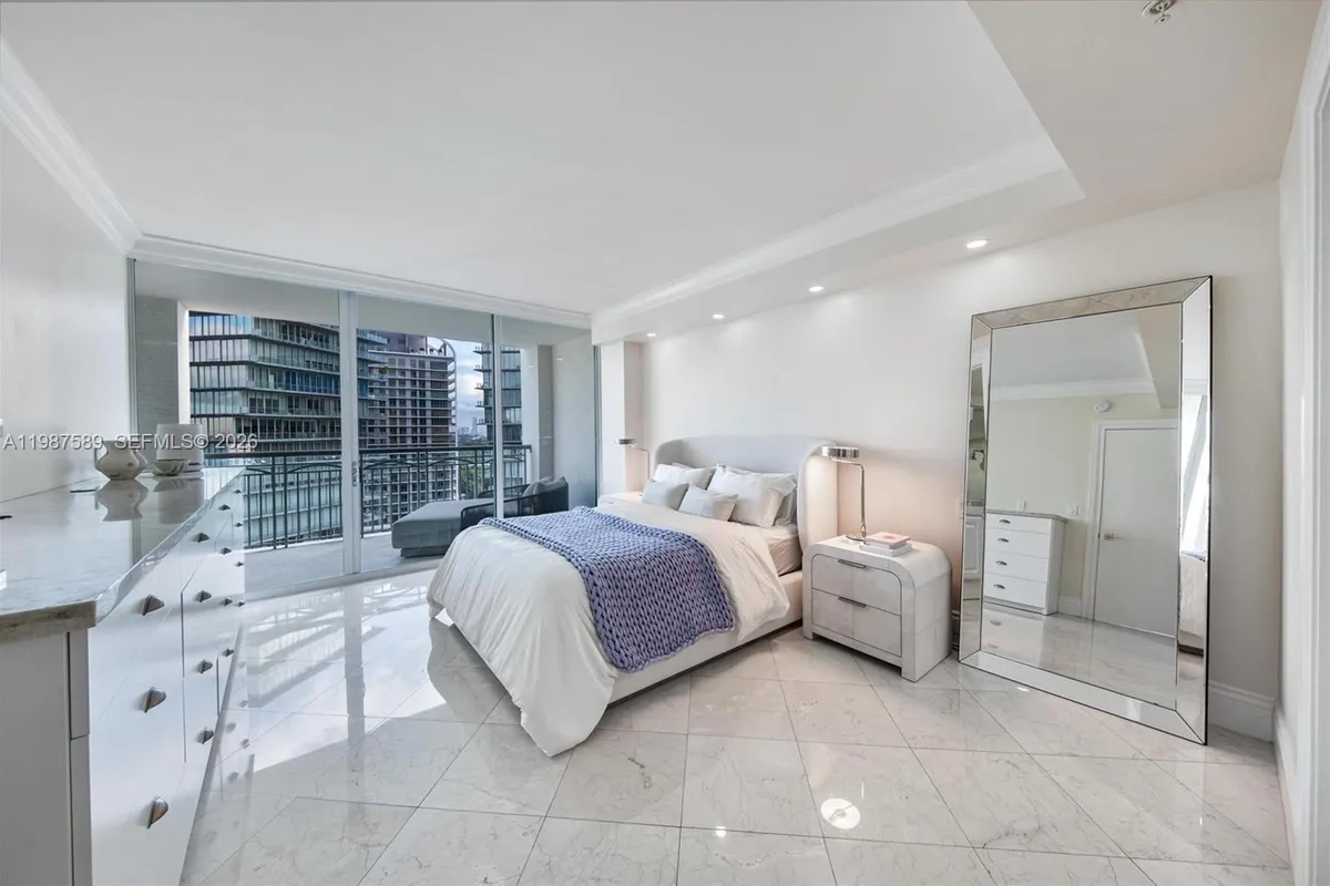 3400 SW 27th Ave # 1706, Miami FL 33133