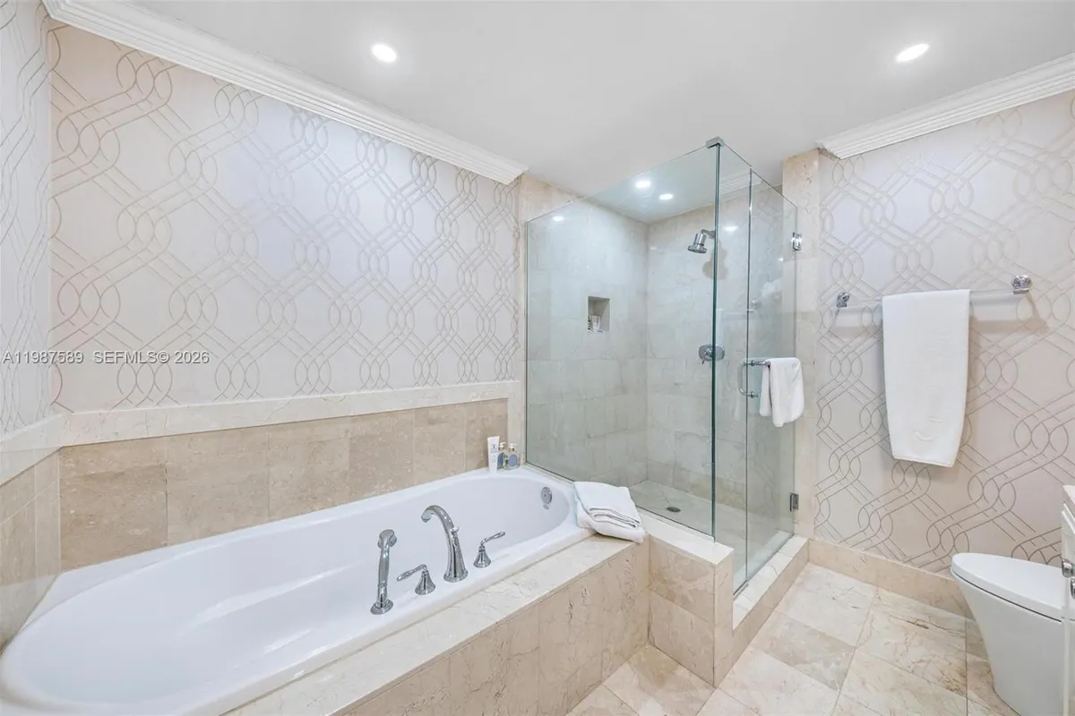 3400 SW 27th Ave # 1706, Miami FL 33133