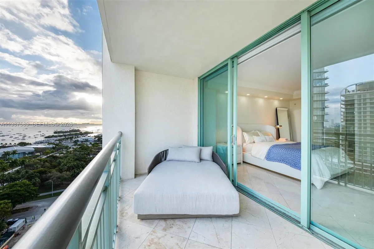 3400 SW 27th Ave # 1706, Miami FL 33133