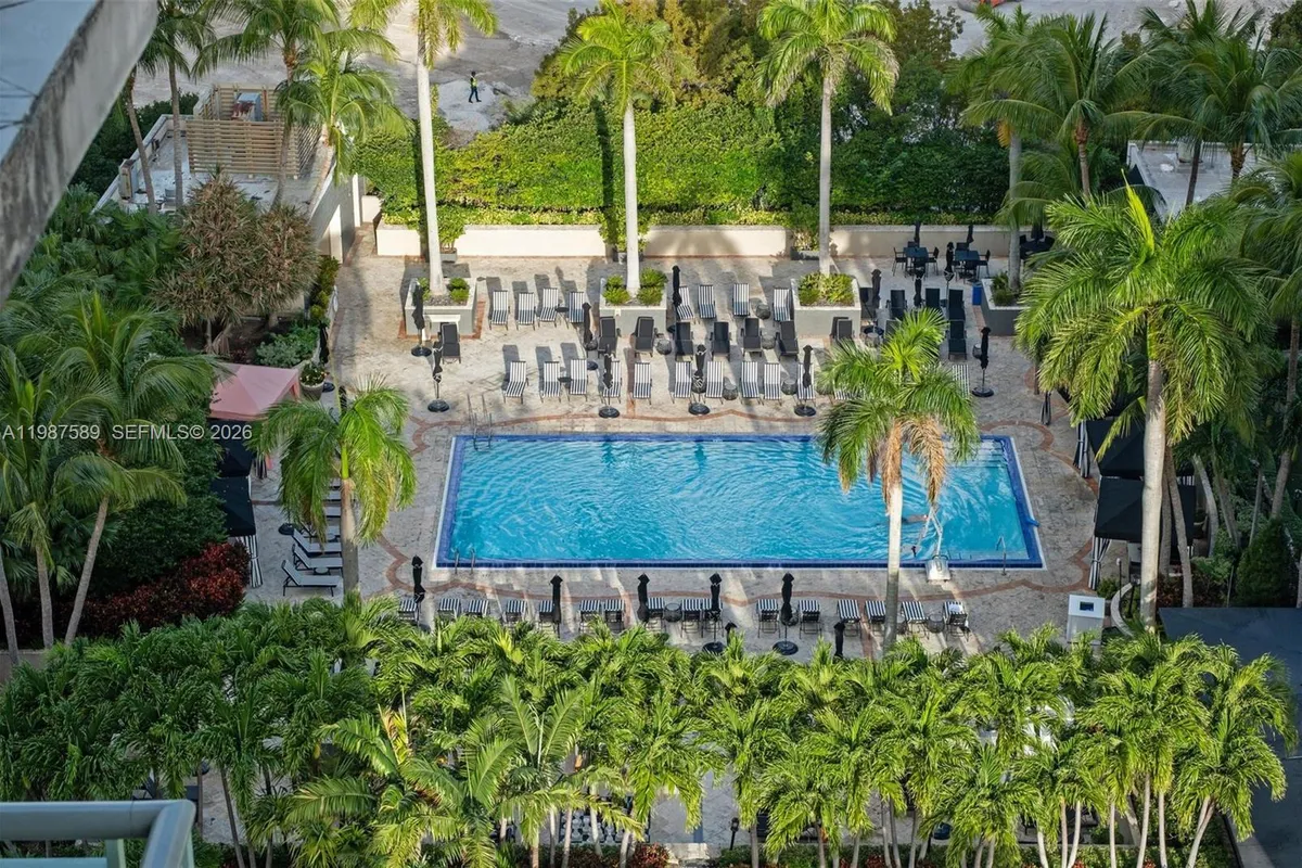 3400 SW 27th Ave # 1706, Miami FL 33133