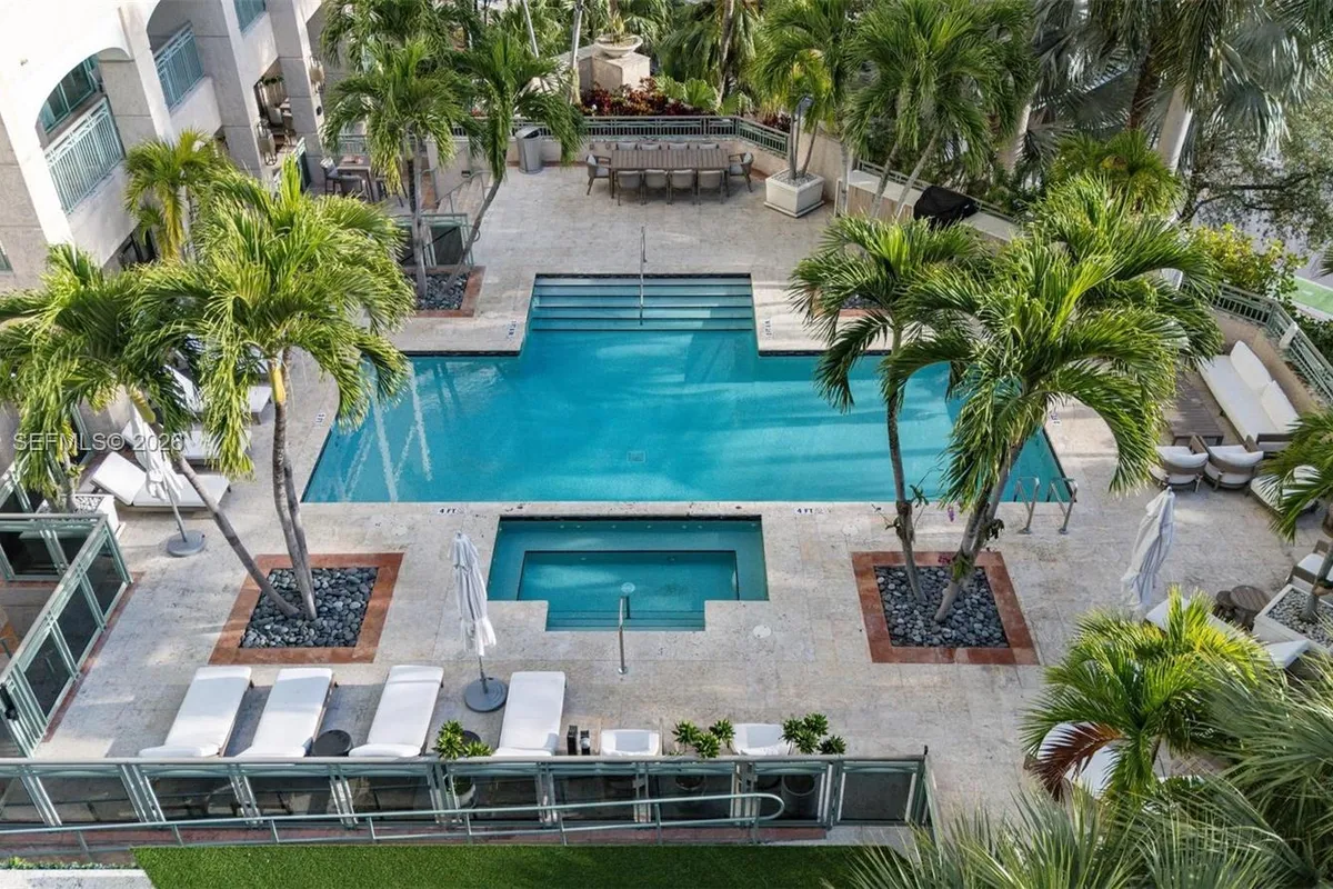 3400 SW 27th Ave # 1706, Miami FL 33133