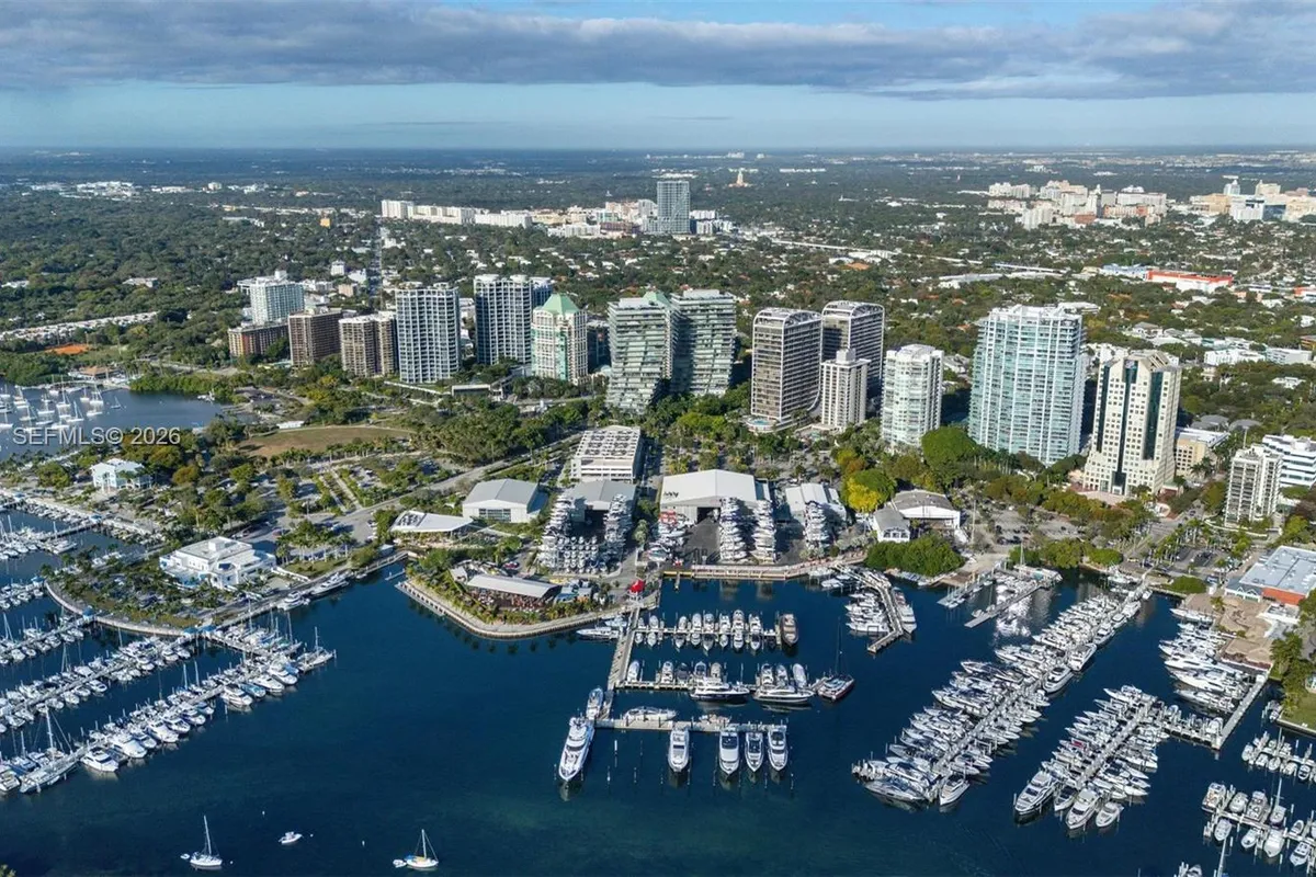 3400 SW 27th Ave # 1706, Miami FL 33133