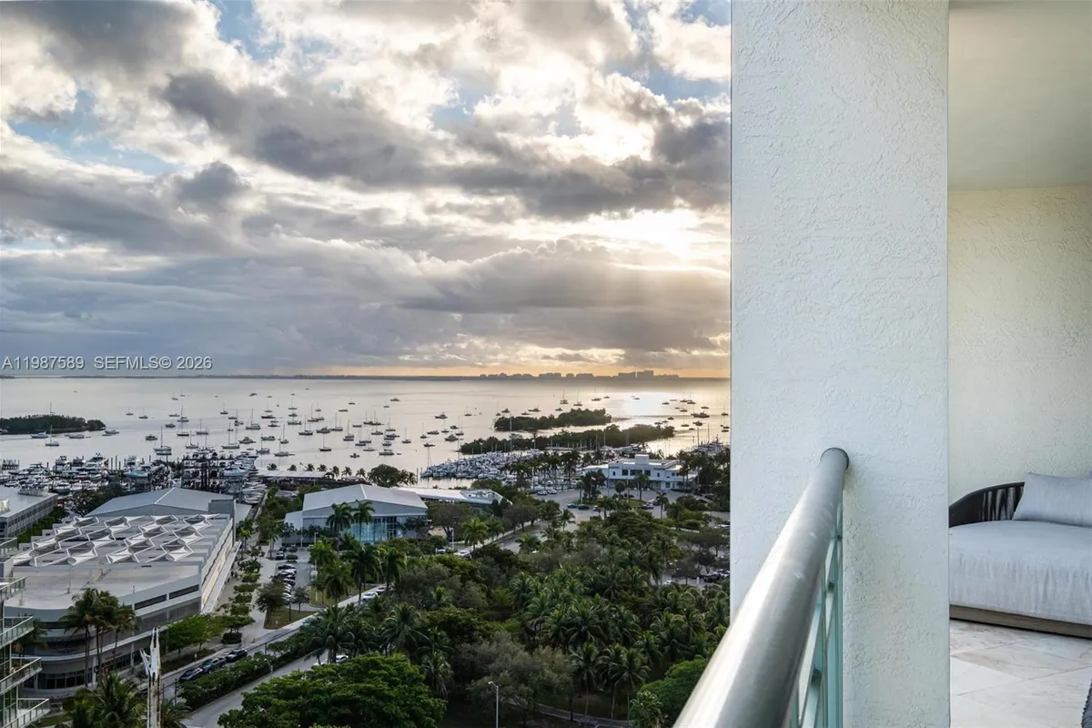 3400 SW 27th Ave # 1706, Miami FL 33133