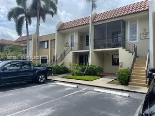 440 Lakeview Dr # 202, Weston FL 33326