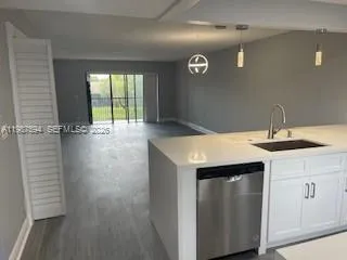 440 Lakeview Dr # 202, Weston FL 33326