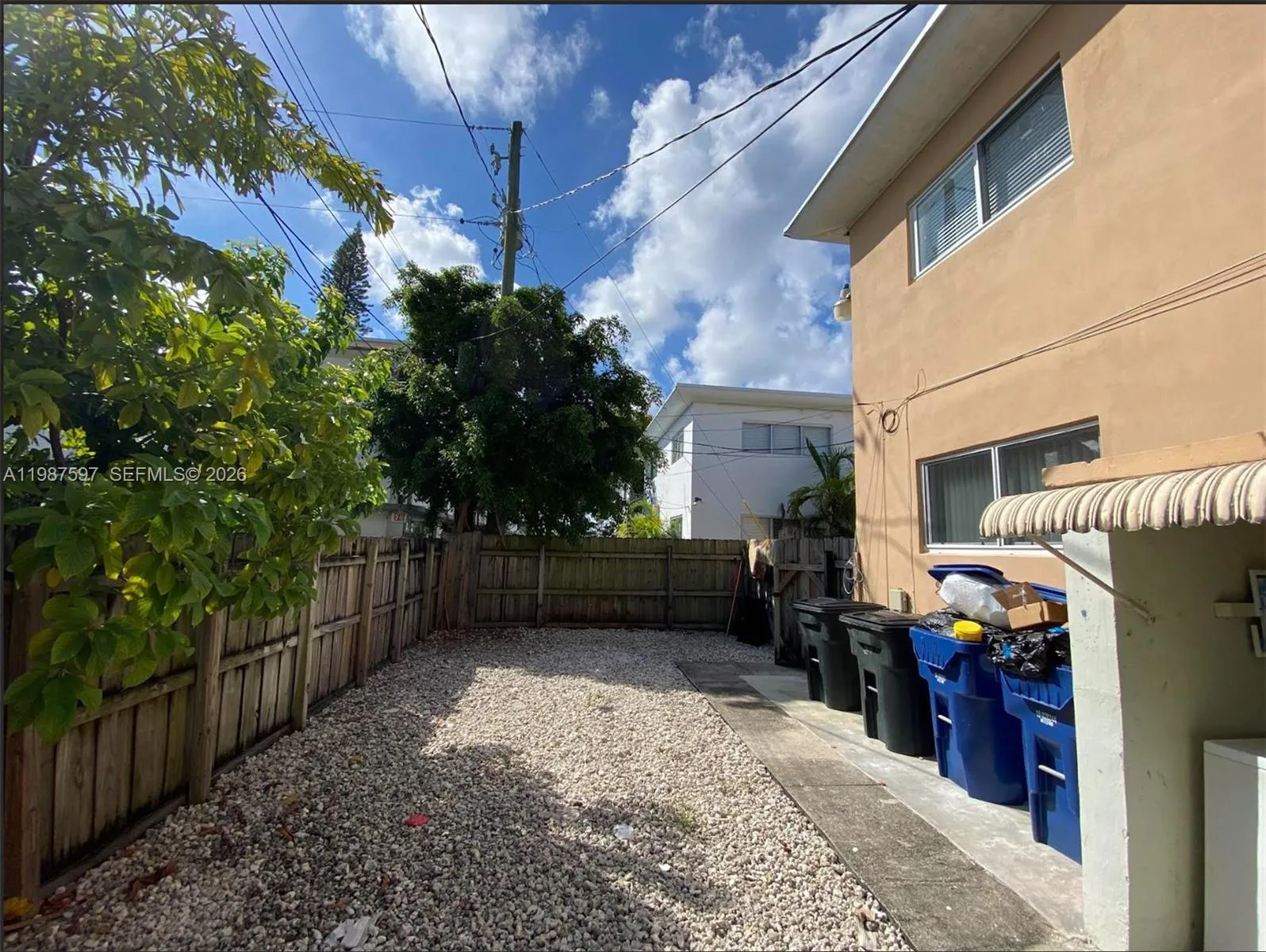 8125 Hawthorne Ave # 1, Miami Beach FL 33141