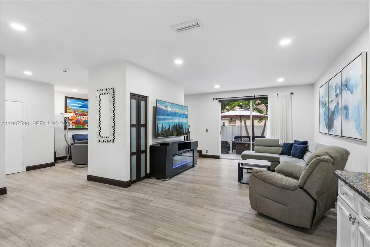 18087 SW 30th Ct, Miramar FL 33029