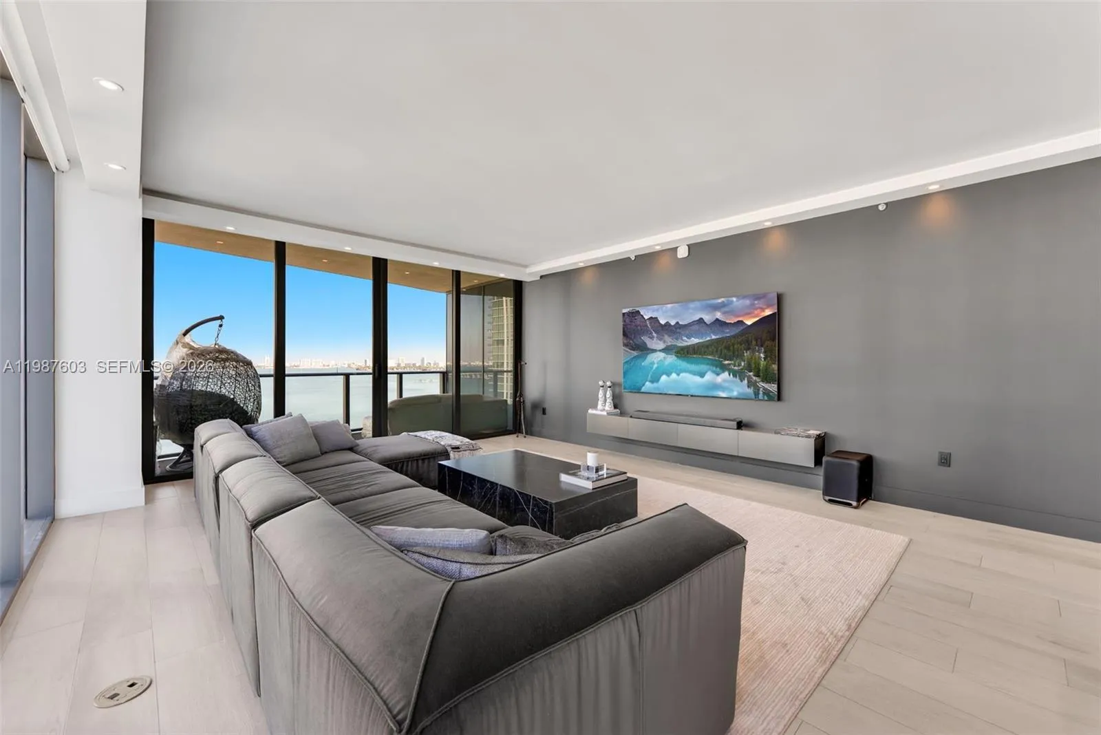 460 NE 28th St # 1601, Miami FL 33137