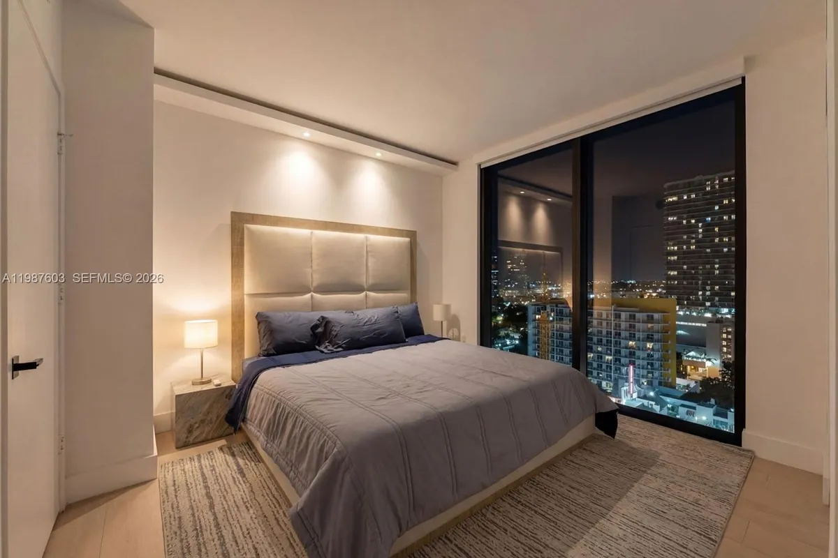 460 NE 28th St # 1601, Miami FL 33137