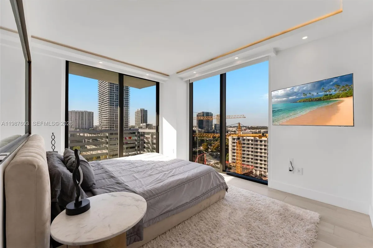 460 NE 28th St # 1601, Miami FL 33137