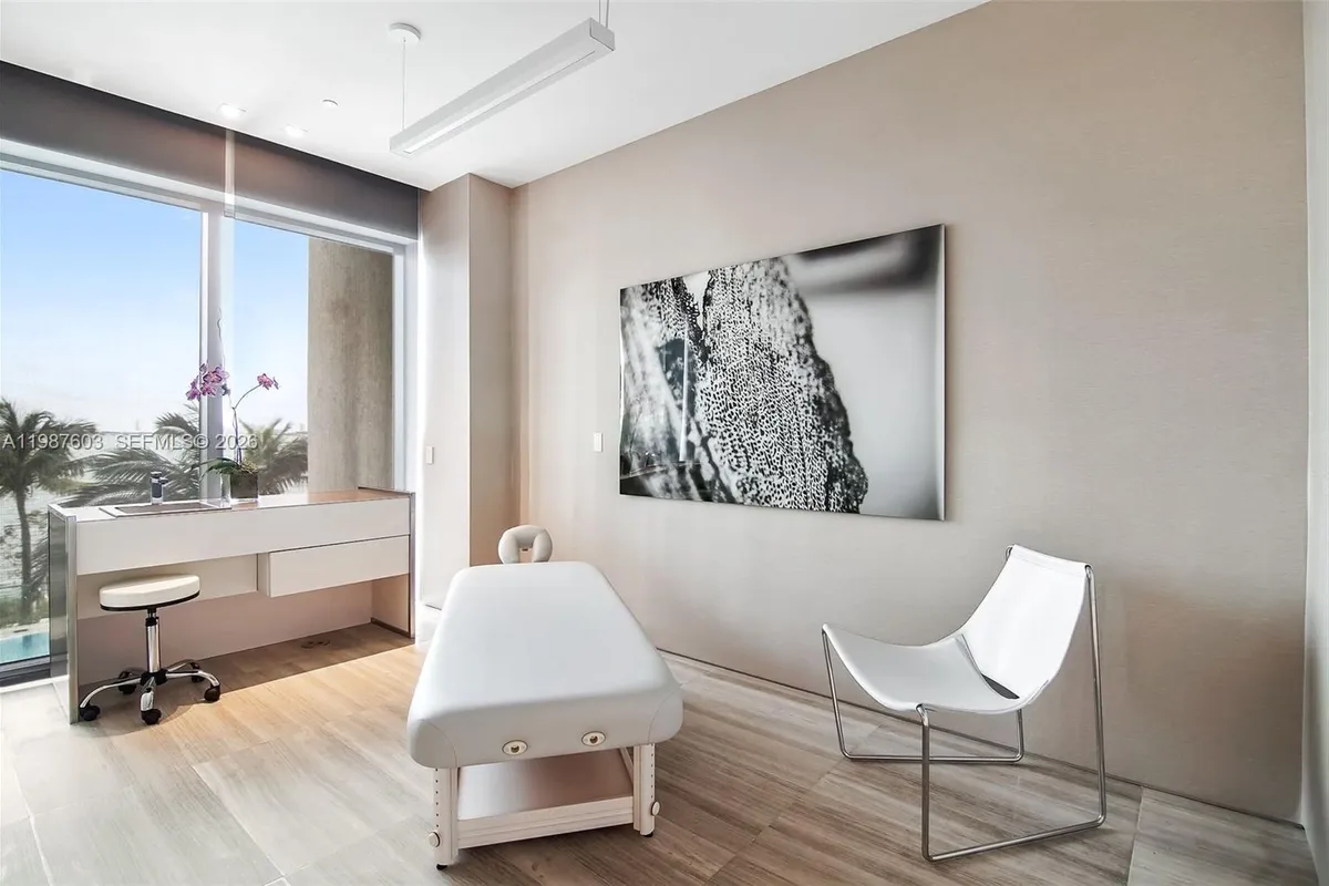 460 NE 28th St # 1601, Miami FL 33137