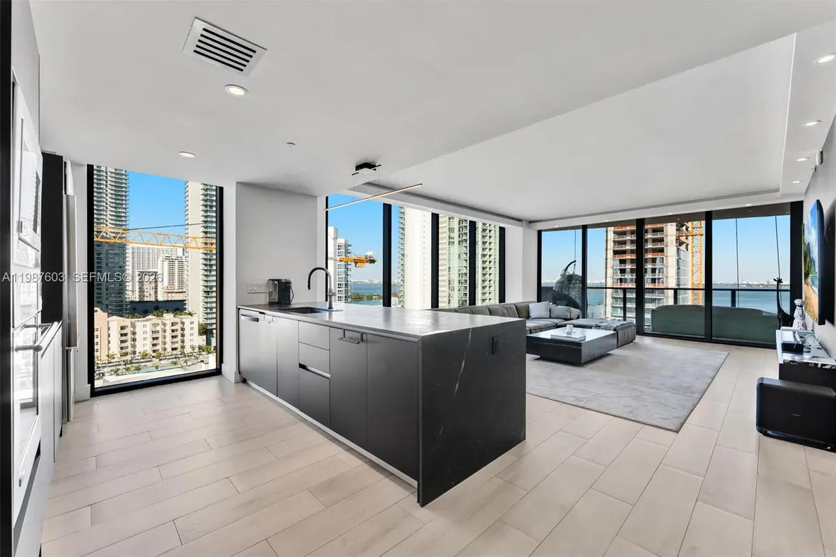 460 NE 28th St # 1601, Miami FL 33137