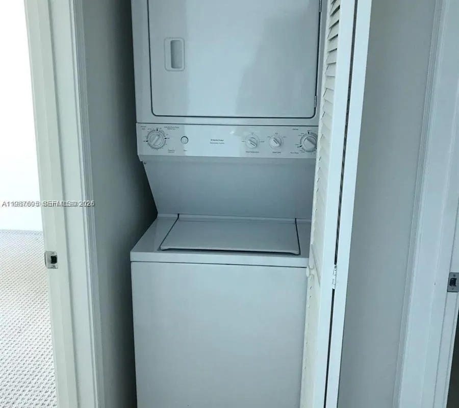 950 S Brickell Bay # 1109, Miami FL 33131