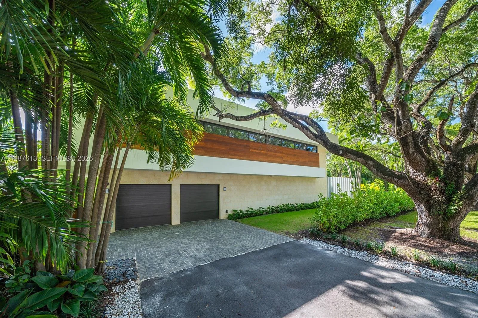 4041 S Le Jeune Rd, Miami FL 33146