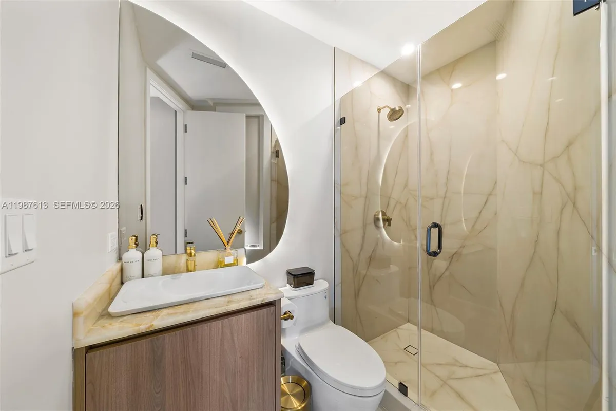 4041 S Le Jeune Rd, Miami FL 33146