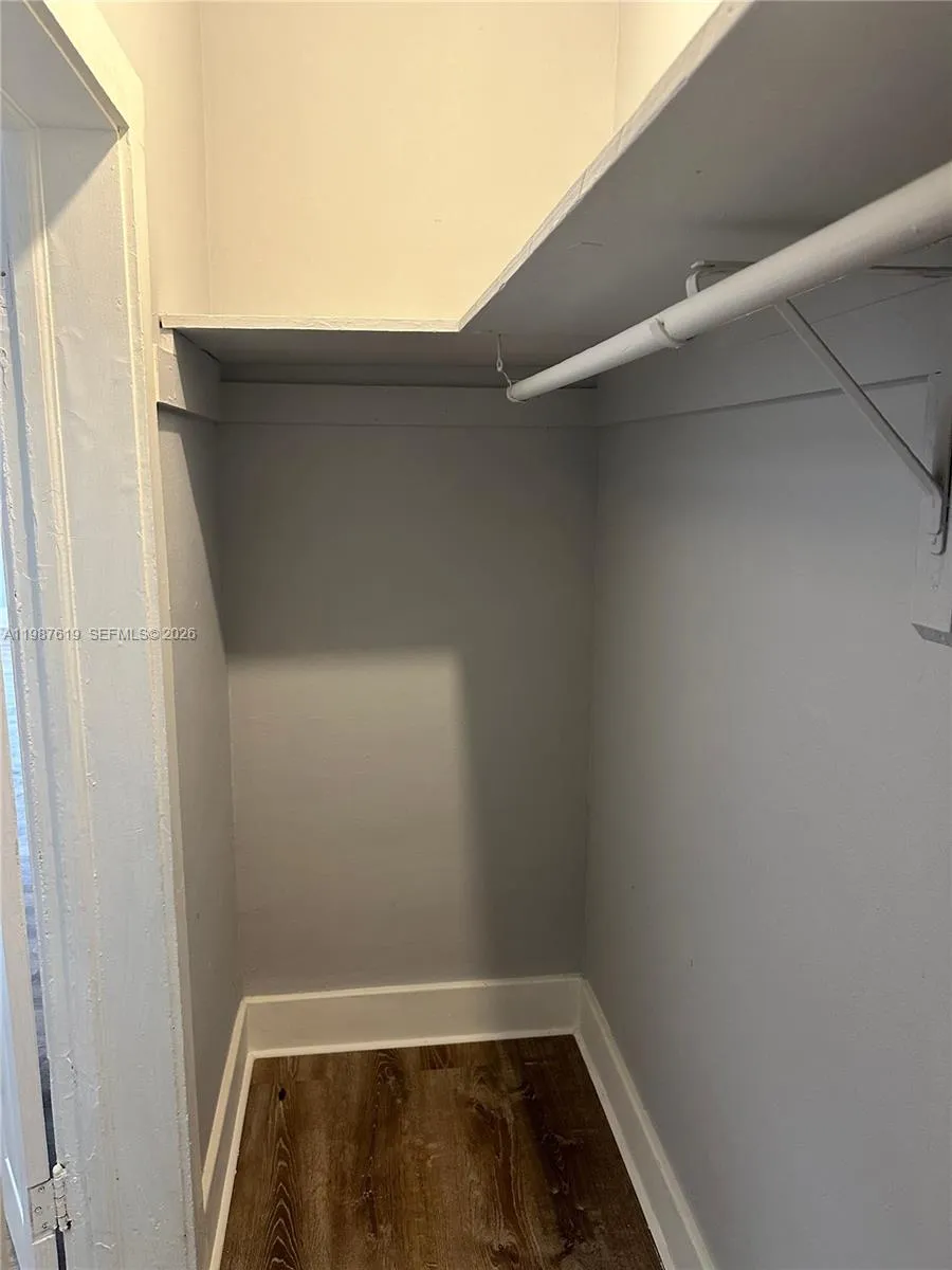 1053 SW 2nd St # 2, Miami FL 33130