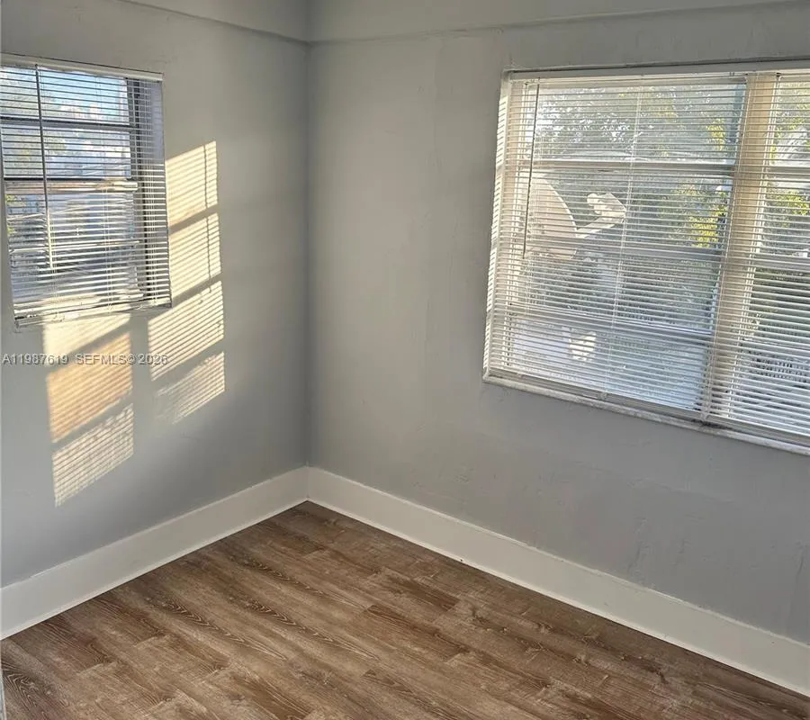 1053 SW 2nd St # 2, Miami FL 33130