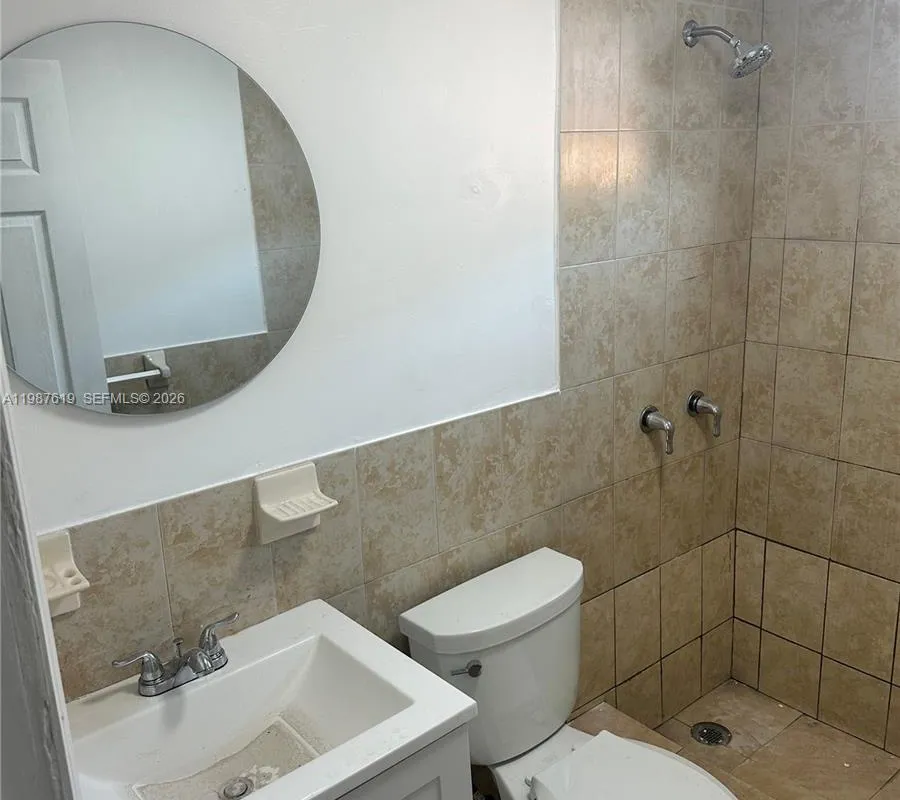 1053 SW 2nd St # 2, Miami FL 33130