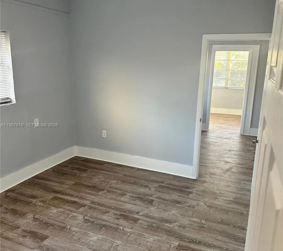 1053 SW 2nd St # 2, Miami FL 33130