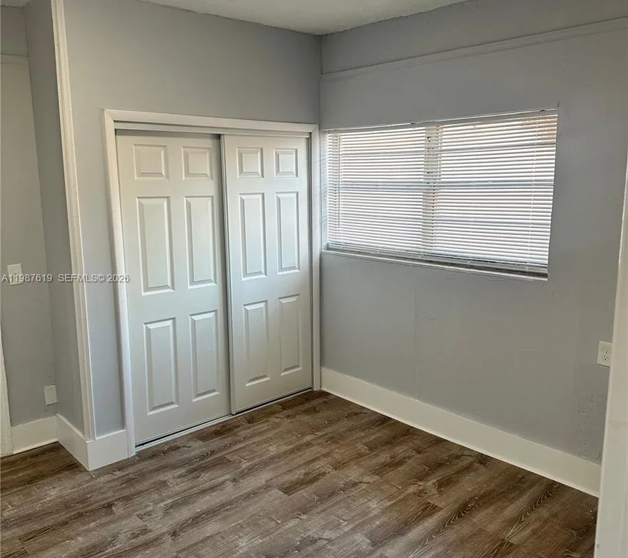 1053 SW 2nd St # 2, Miami FL 33130