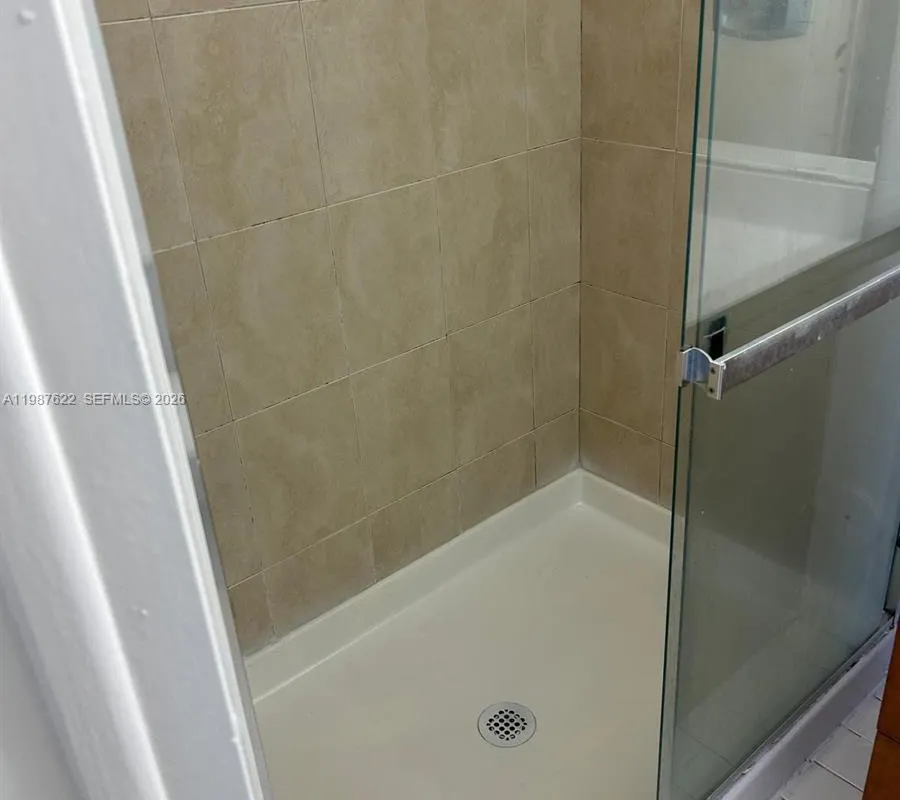 10425 NW 8th St # 103, Pembroke Pines FL 33026