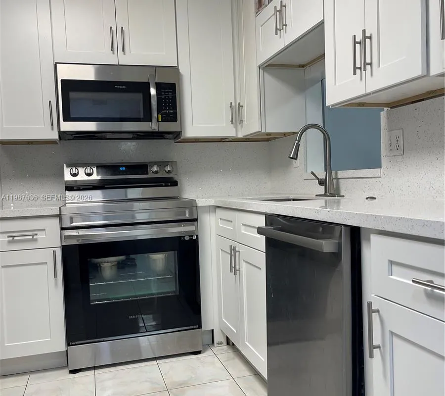 233 NE 14th Ave # 406, Hallandale Beach FL 33009