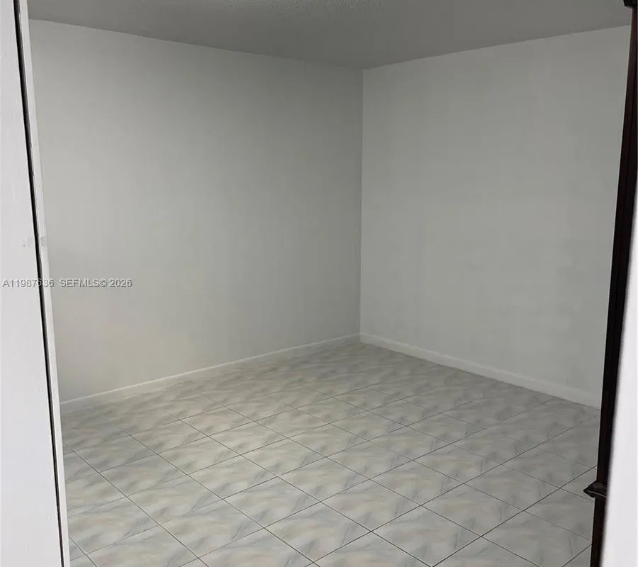 233 NE 14th Ave # 406, Hallandale Beach FL 33009